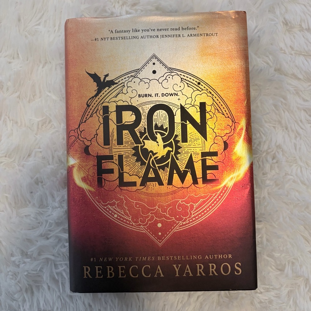 Iron Flame Hardcover Rebecca Yarros